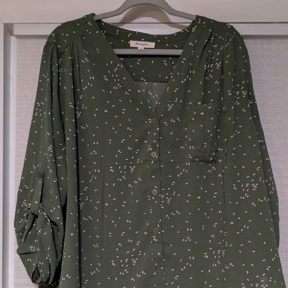 Monday Fun Lightweight Olive Blouse Size 3X
